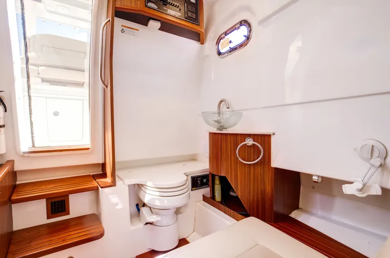 Plan B Yacht Photos Pics 