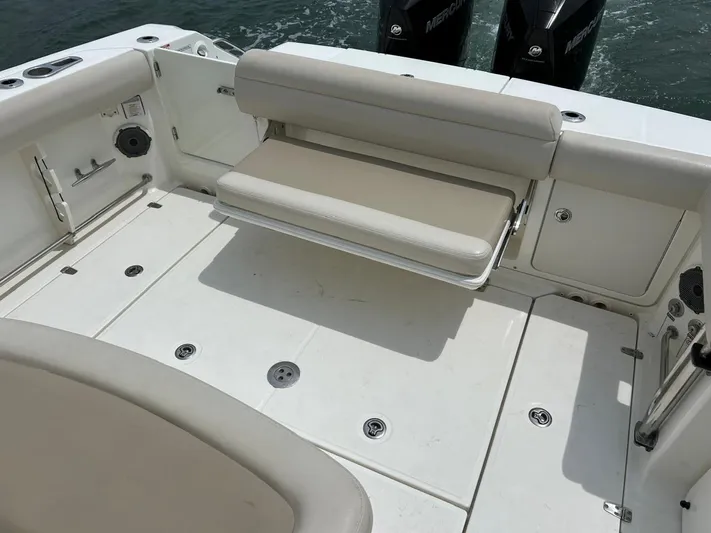 Casa - 2020 Boston Whaler 330 Or @ Vallarta Yacht Photos Pics 