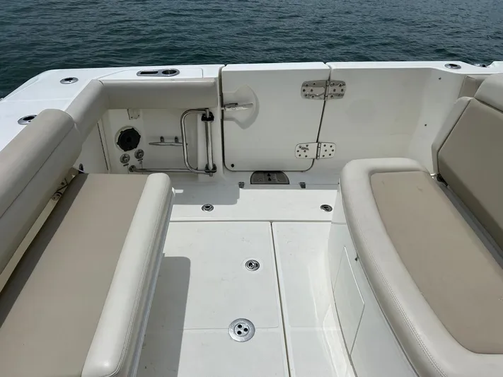 Casa - 2020 Boston Whaler 330 Or @ Vallarta Yacht Photos Pics 