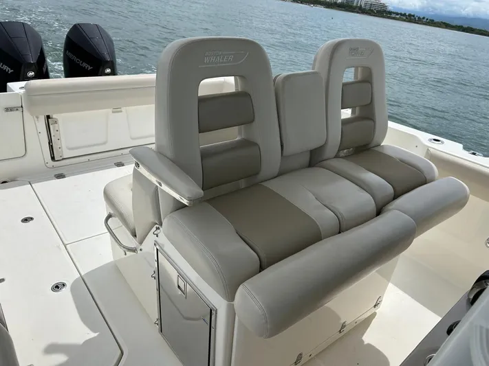 Casa - 2020 Boston Whaler 330 Or @ Vallarta Yacht Photos Pics 