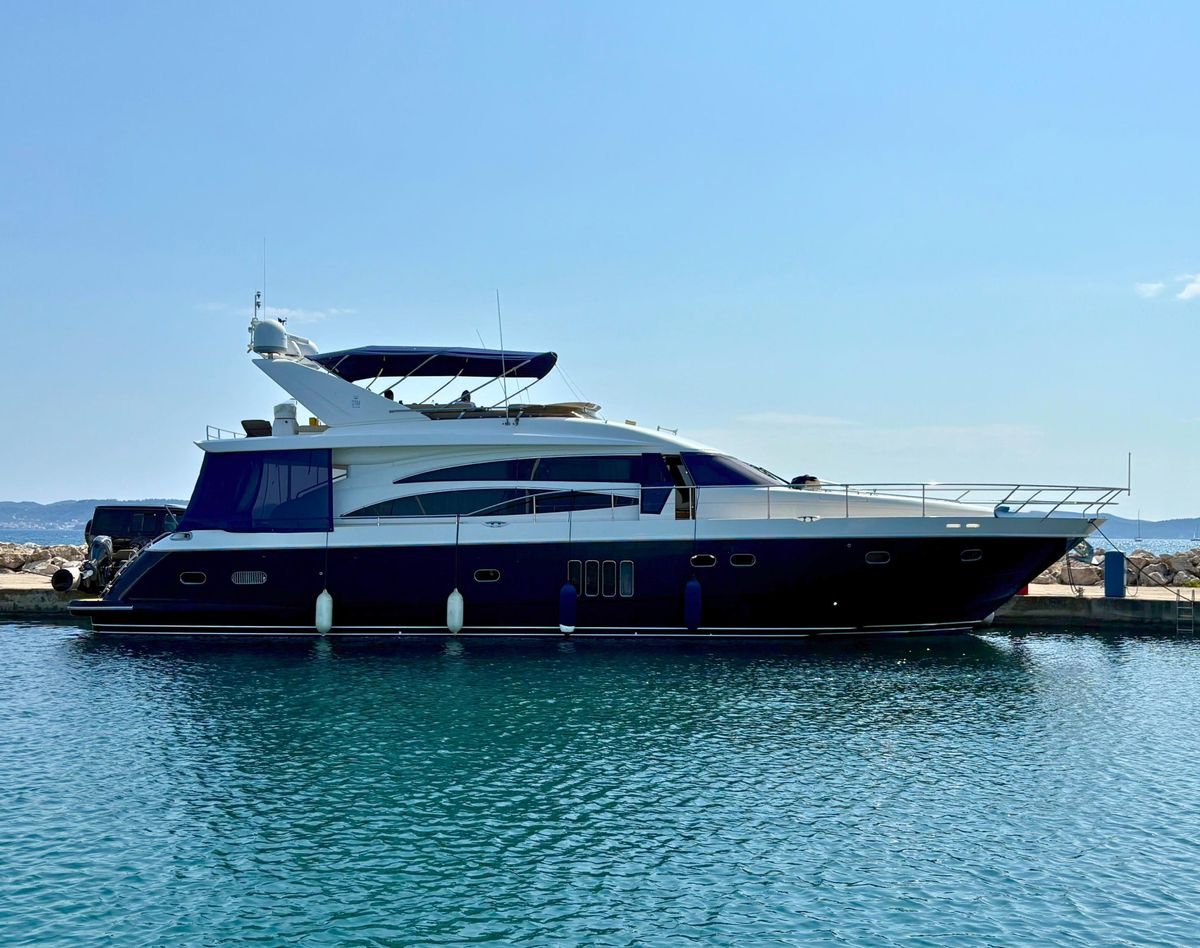 2007 Princess 70 