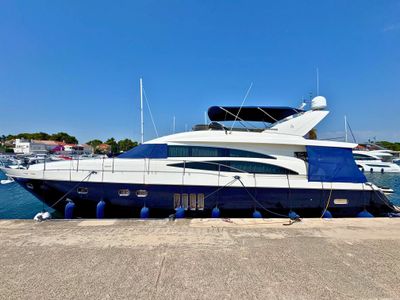 Yacht