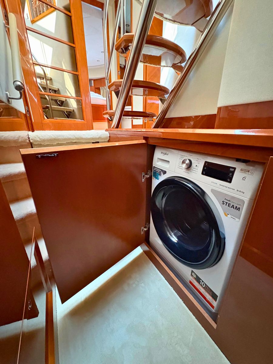 2007 Princess 70 