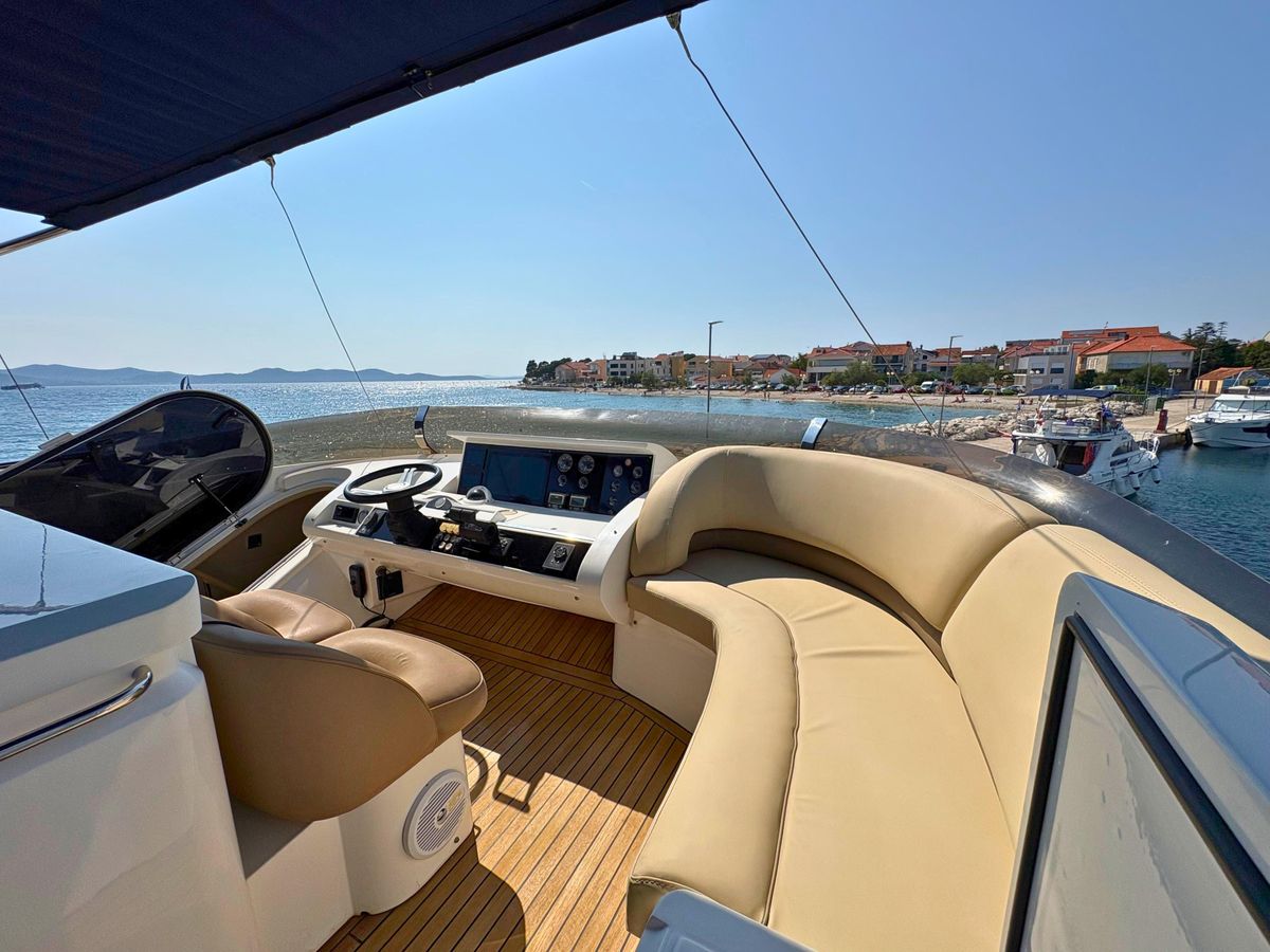 2007 Princess 70 