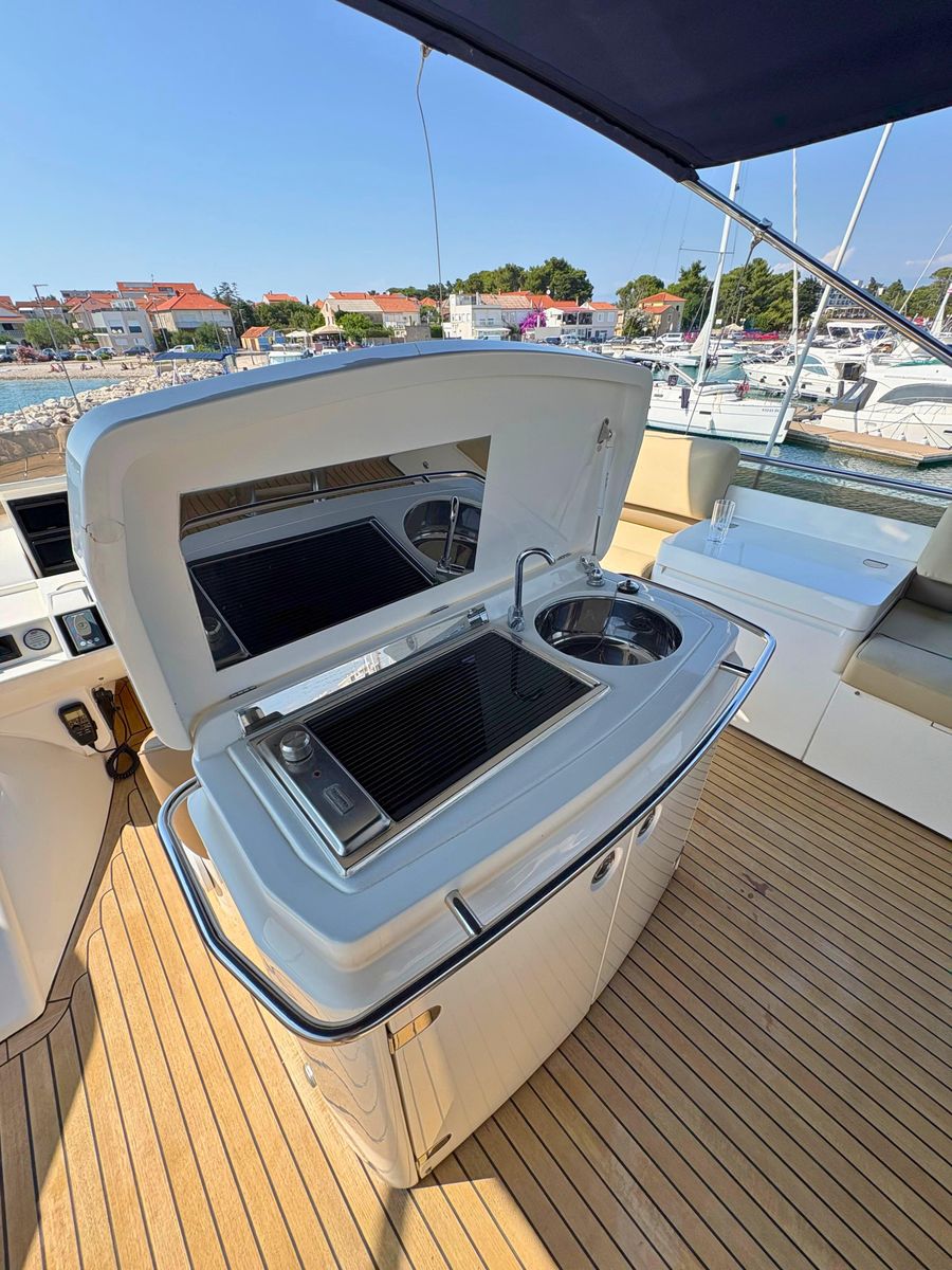 2007 Princess 70 