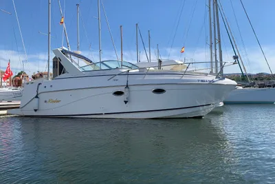 2003 Rinker 270 Fiesta Vee Express Cruiser