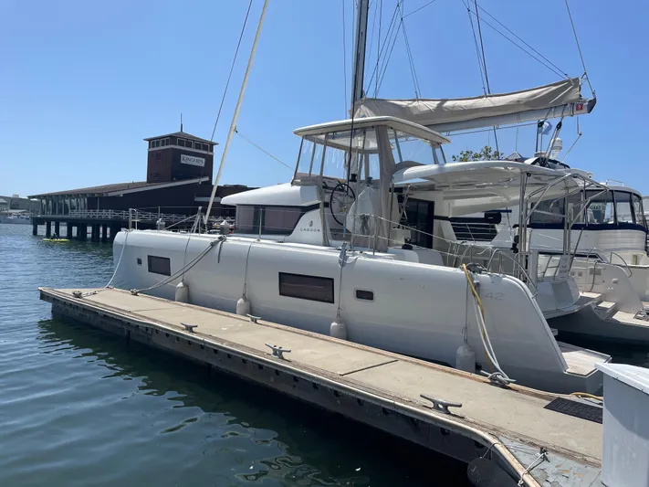 Hullchal Yacht Photos Pics 