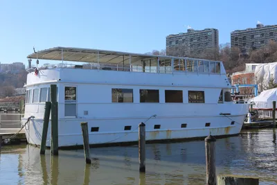 Custom Winston Knauss 64 Dinner or Party Boat