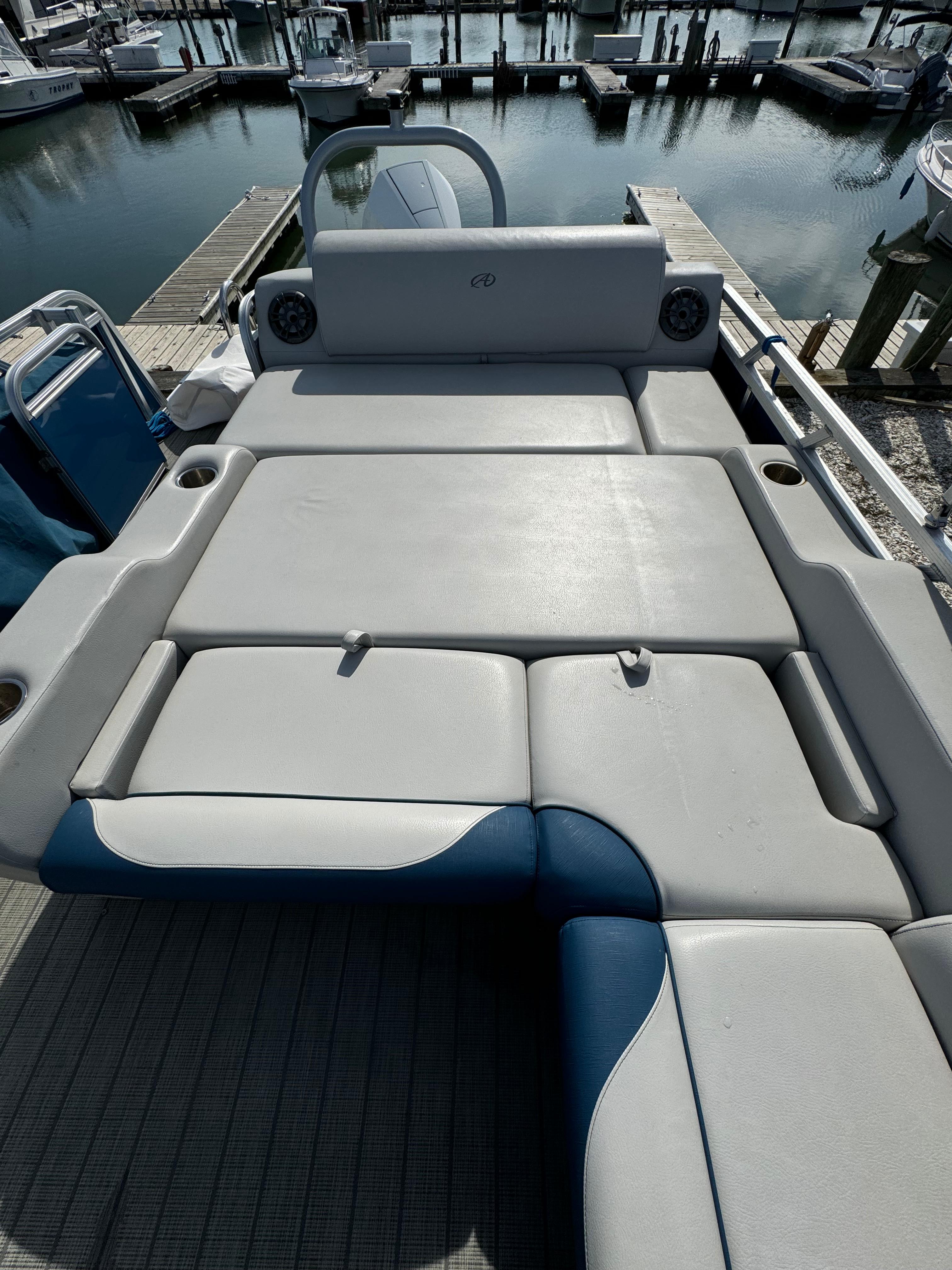 2021 Avalon Luxury Pontoons LSZ2485 VRL Salt Water Series Pontoon for