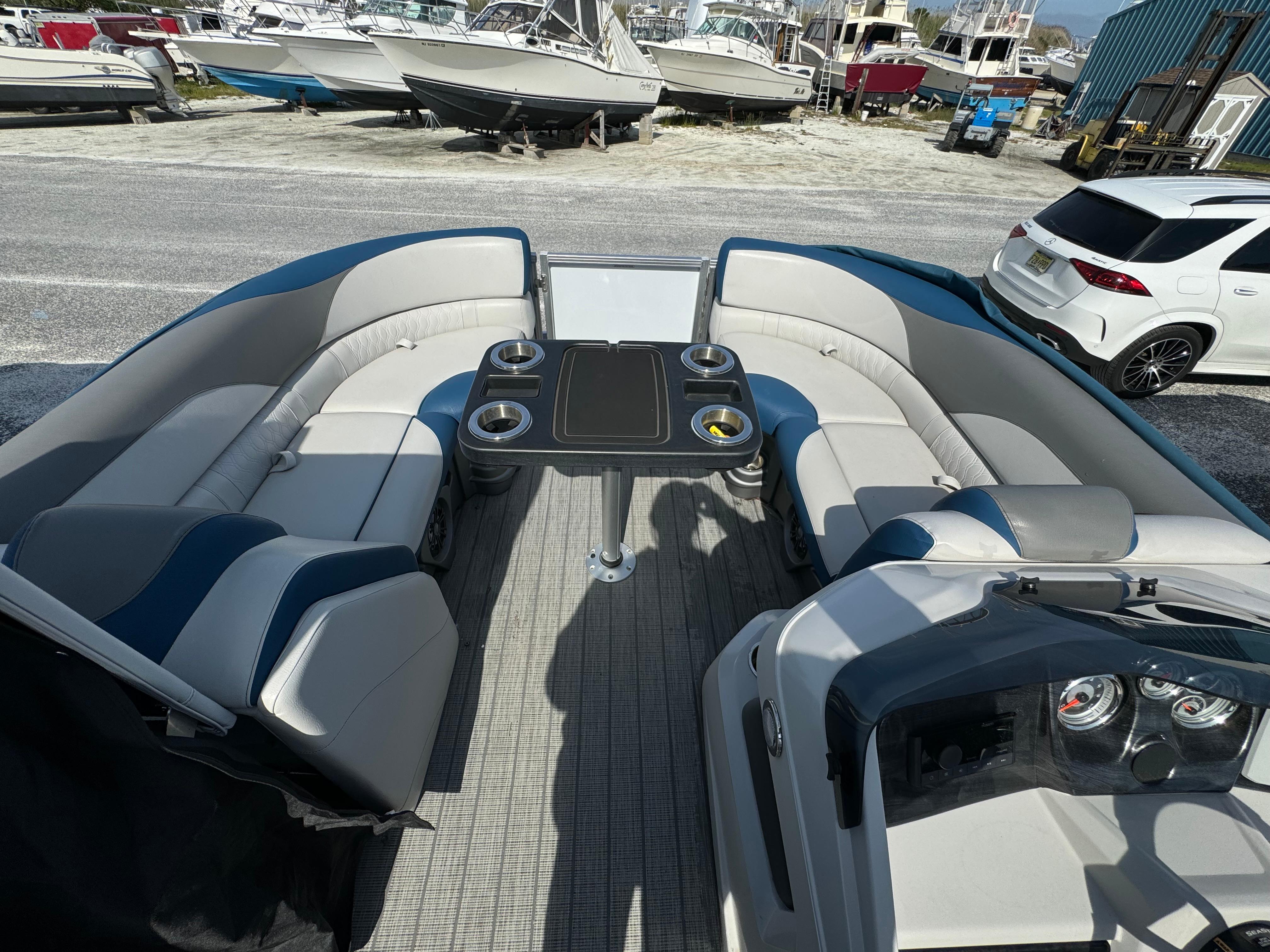 2021 Avalon Luxury Pontoons LSZ2485 VRL Salt Water Series Pontoon for