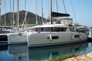 2017 Lagoon 42