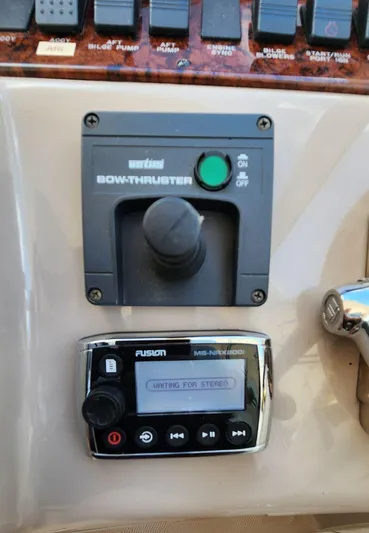 Jessica Grace Yacht Photos Pics Helm/Thruster/Stereo