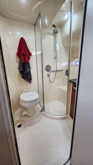 Jessica Grace Yacht Photos Pics Guest Head