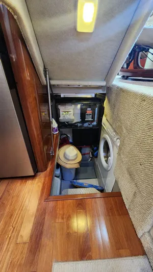 Jessica Grace Yacht Photos Pics Washer/Dryer