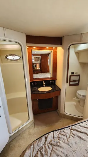 Jessica Grace Yacht Photos Pics Master Stateroom Head