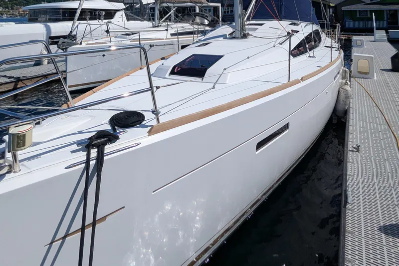 Windwaker Yacht Photos Pics 2013 Jeanneau 41 Deck Salon yacht docked at marina.