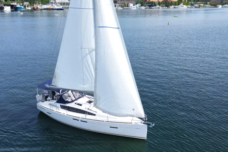 Windwaker Yacht Photos Pics 