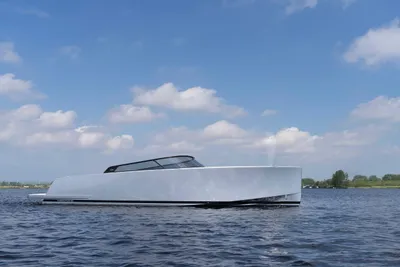 2024 VanDutch 40