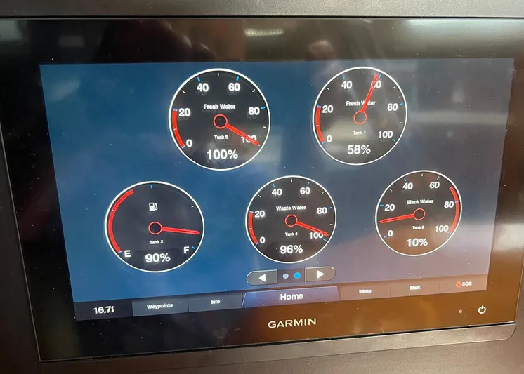 Outta Sight Yacht Photos Pics Tank monitors screen