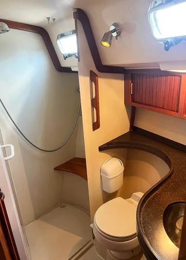 Outta Sight Yacht Photos Pics Fwd shower