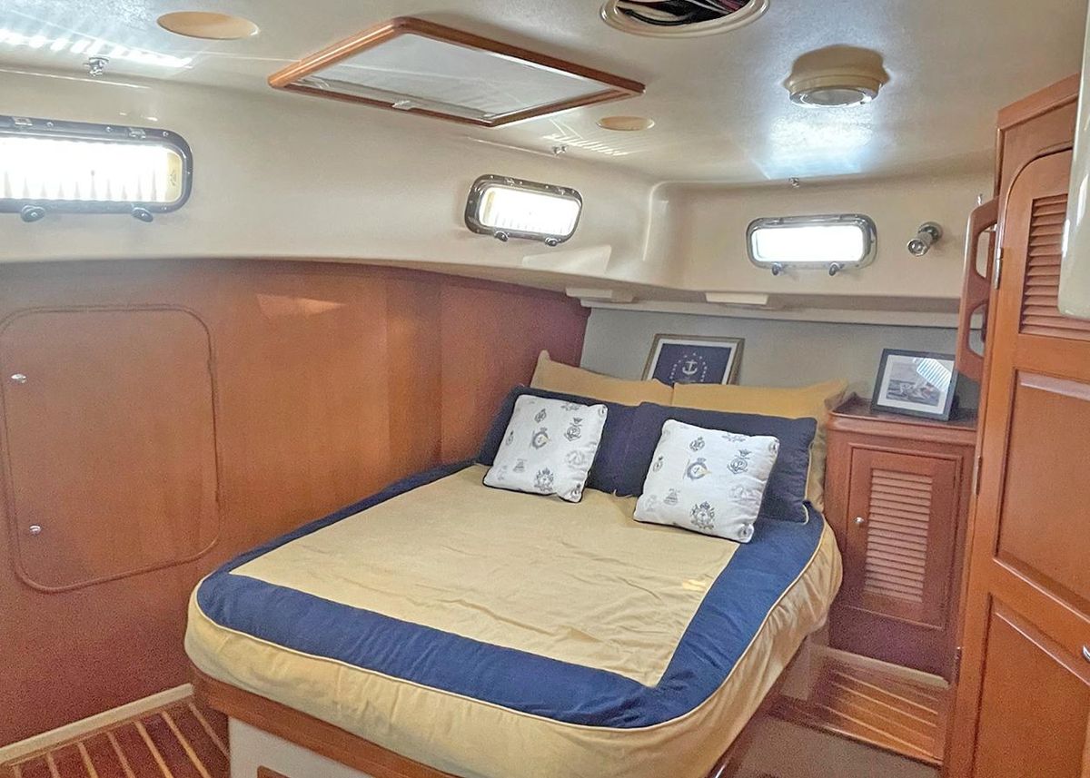 2005 Island Packet 48 
