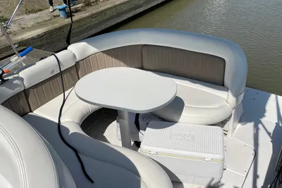 2004 Four Winns 248 Vista