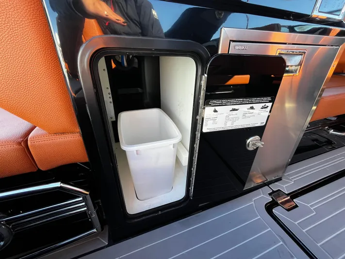 No Name Yacht Photos Pics 