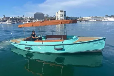 2022 Vision Marine Technologies Fantail 217