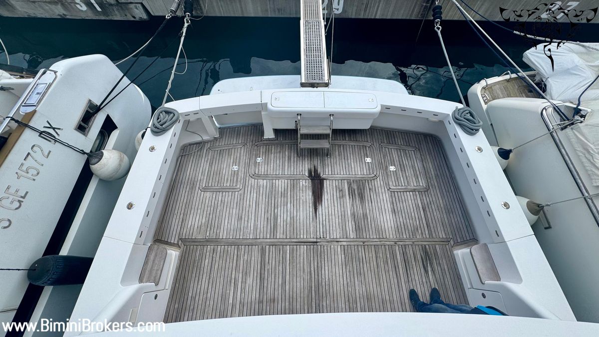 2005 Bertram 66 