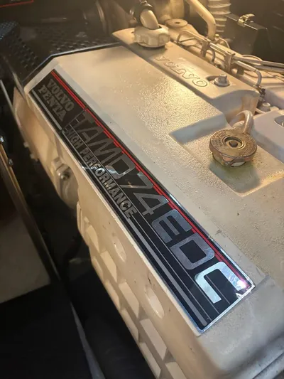  Yacht Photos Pics Engine Room