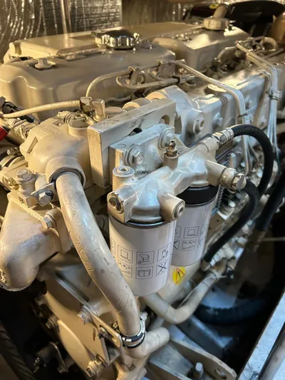  Yacht Photos Pics Engine Room