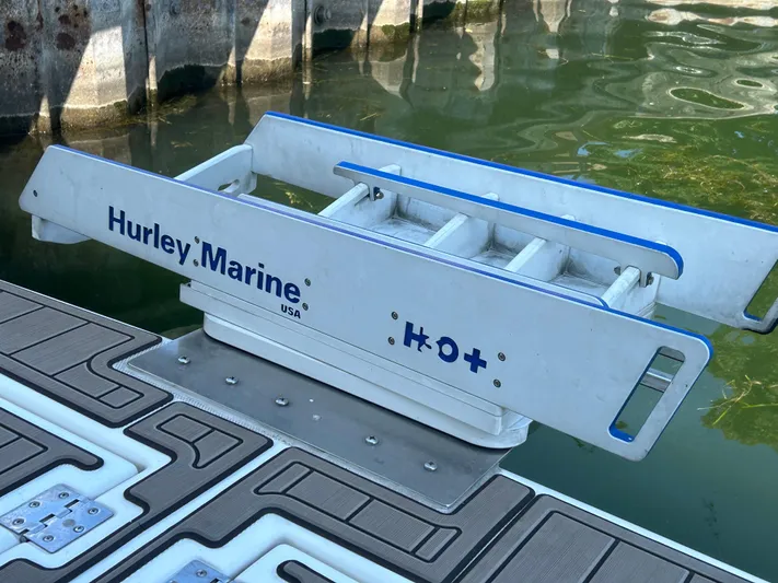  Yacht Photos Pics Hurley Davit