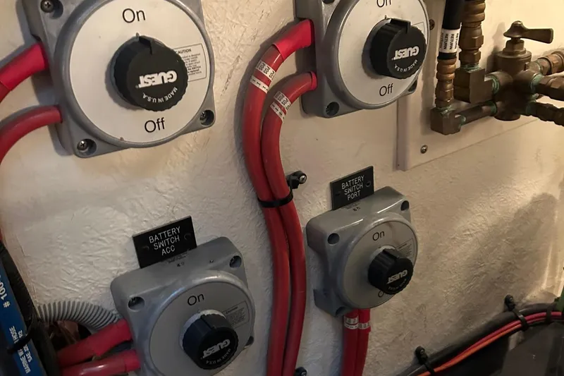  Yacht Photos Pics Main Battery Switches