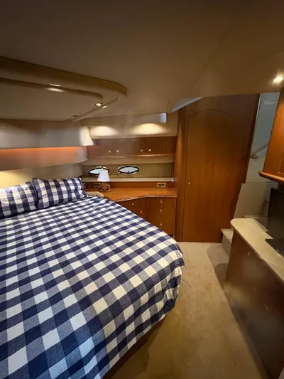  Yacht Photos Pics Master Stateroom
