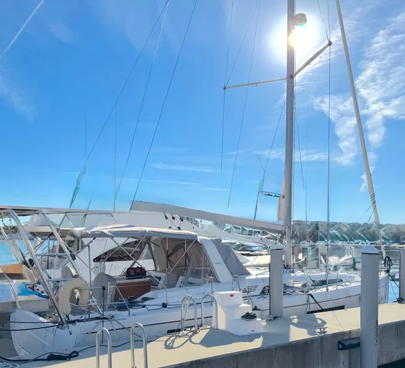  Yacht Photos Pics 2020 Beneteau 51.1 Docking