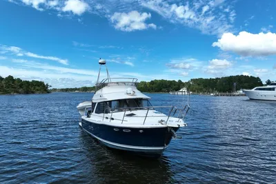 Cutwater C-32 CB