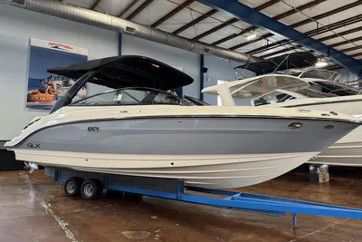 Sea Ray SLX 260 Outboard