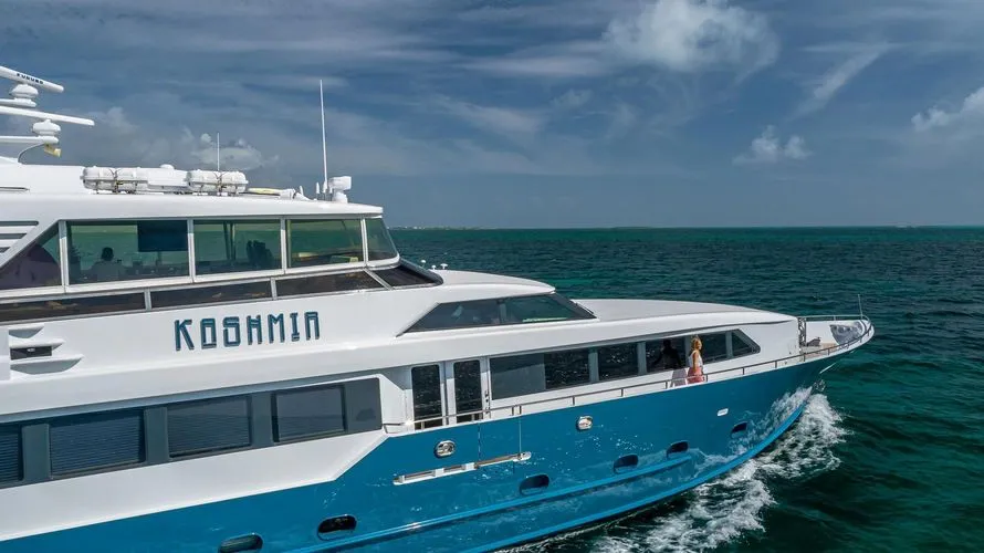 2008 Broward Raised Pilothouse - Image 8