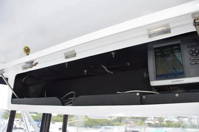 Rampage Yacht Photos Pics Overhead electronics box with backup Garmin