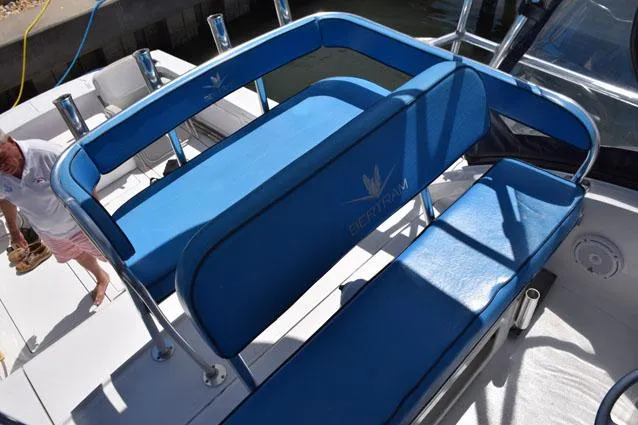 Rampage Yacht Photos Pics Flybridge seating