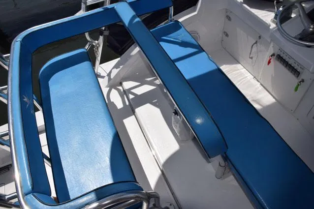 Rampage Yacht Photos Pics Cozy and functional seating