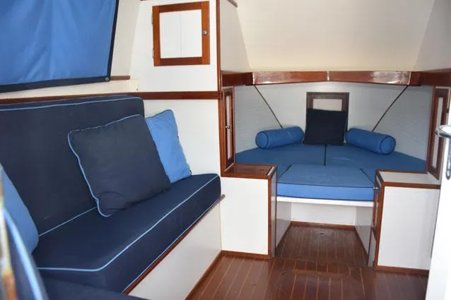 Rampage Yacht Photos Pics Cabin to portside