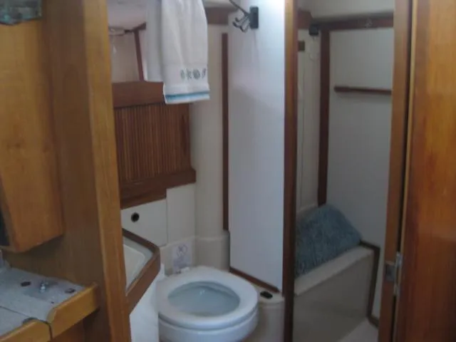 Chinook Yacht Photos Pics 