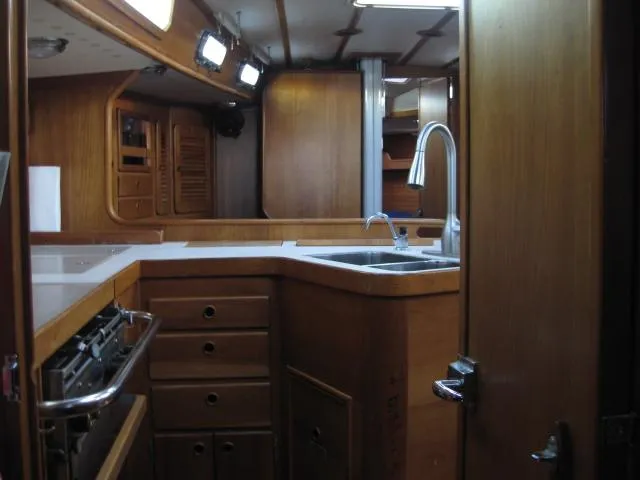 Chinook Yacht Photos Pics 