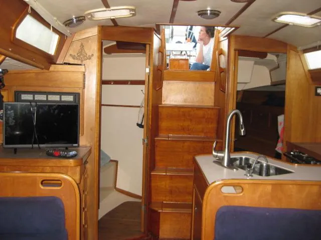 Chinook Yacht Photos Pics 