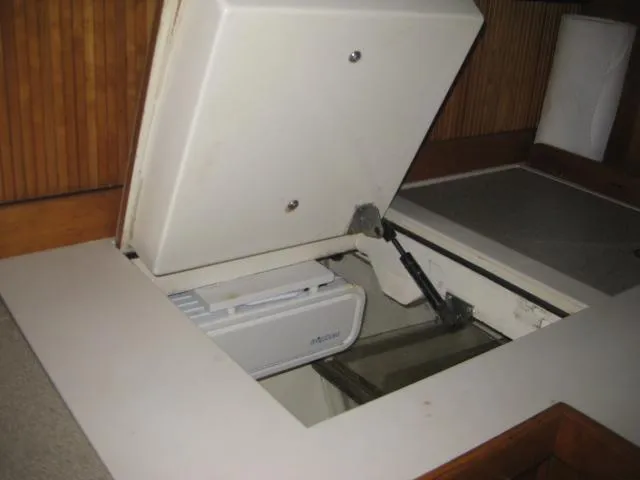 Chinook Yacht Photos Pics 