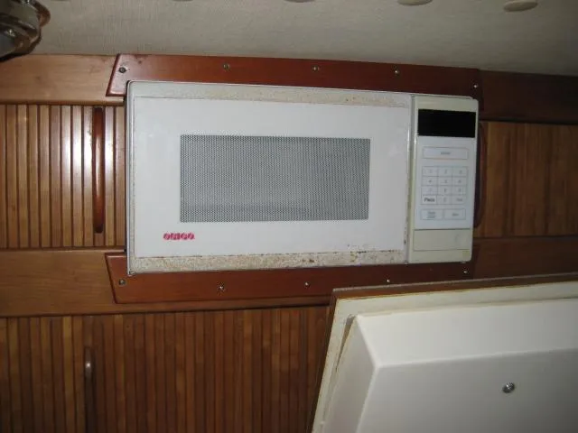 Chinook Yacht Photos Pics 