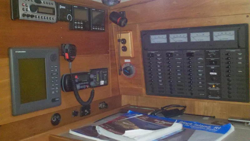 Chinook Yacht Photos Pics 