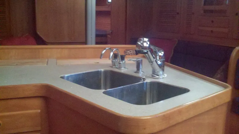 Chinook Yacht Photos Pics 