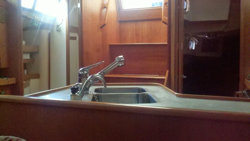 Chinook Yacht Photos Pics 